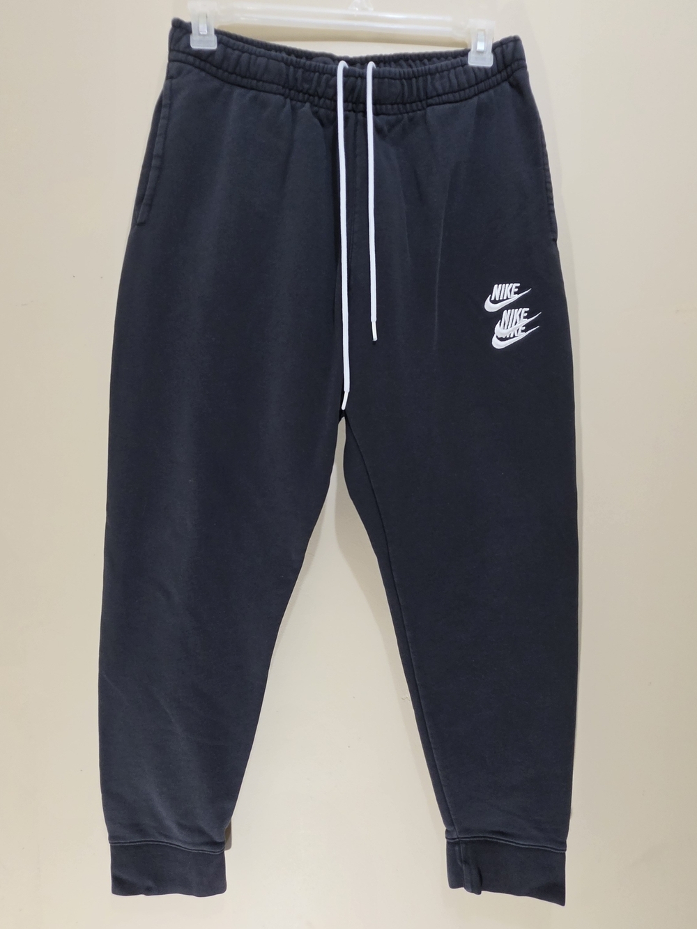 Nike Sportswear World Tour Fleece Joggers Mens XL Black Beaverton Oregon DM6871